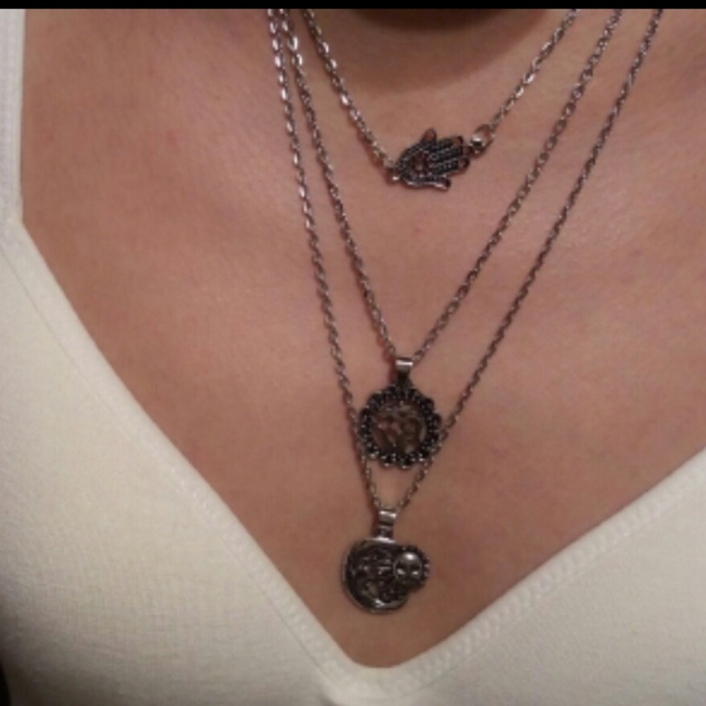 🌺New🌺Boho Layered Horn crescent necklace - Picture 6 of 6